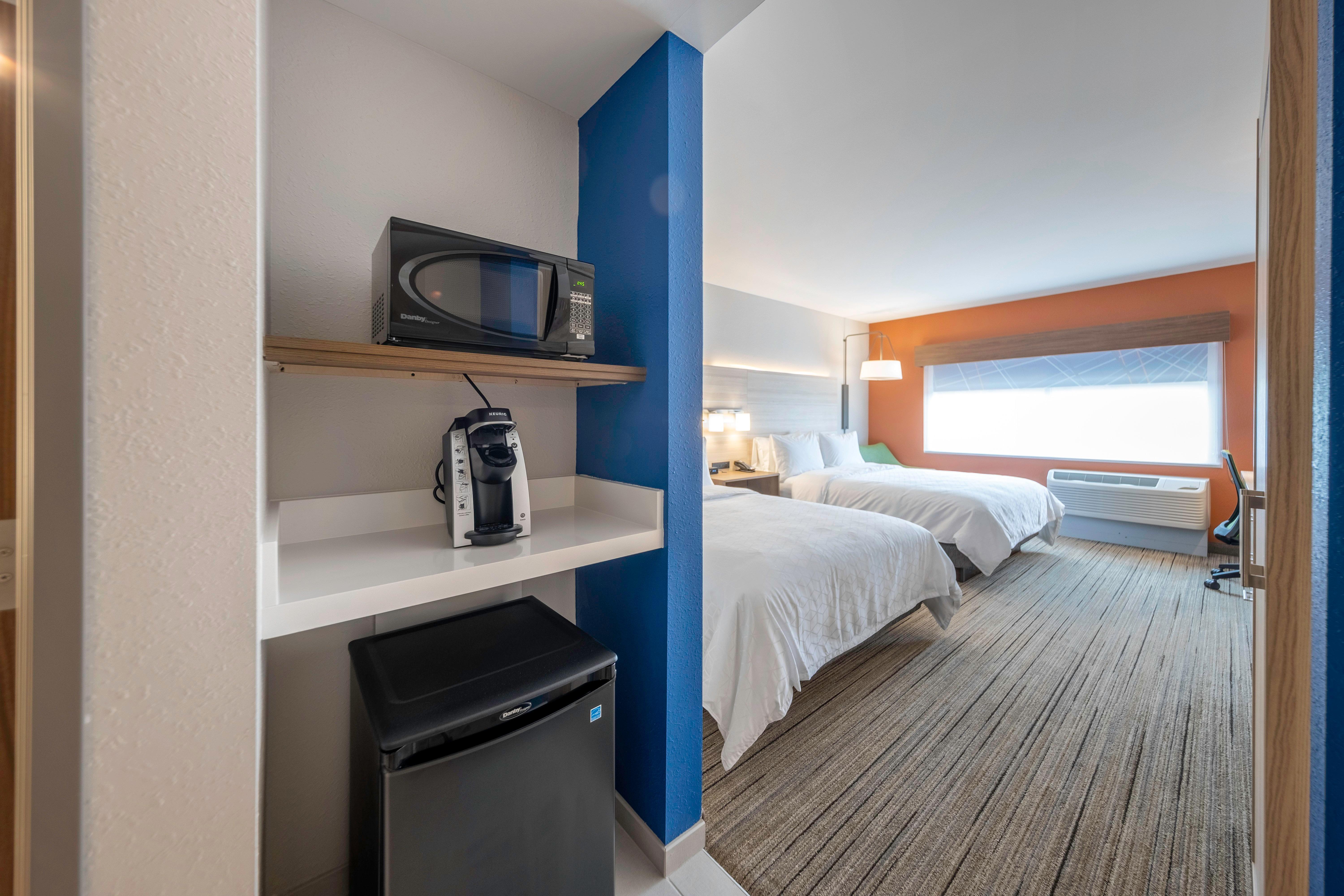 Holiday Inn Express & Suites - Staunton By Ihg Екстериор снимка